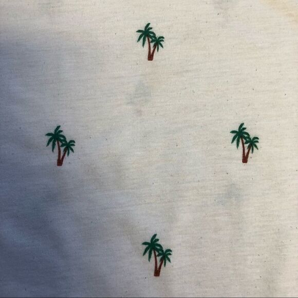 Forever 21 White T Shirt With Palm Trees, Size M - Picture 2 of 5
